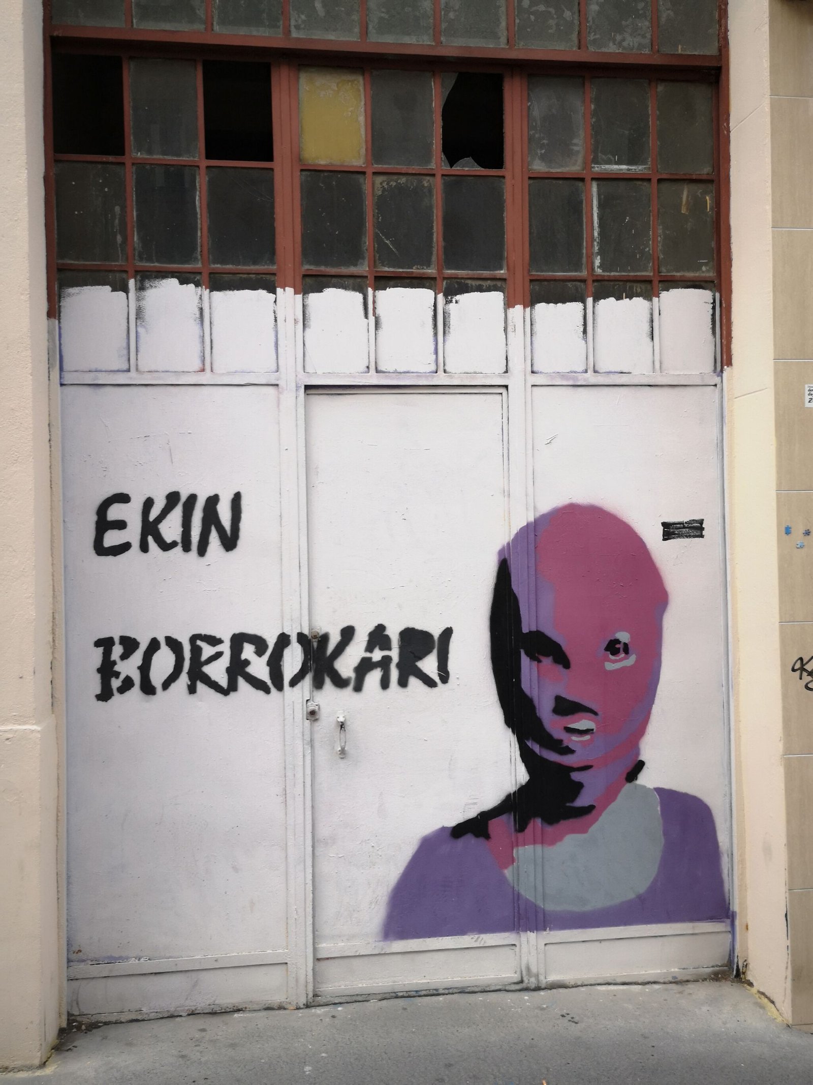 .  Ekin borrokari